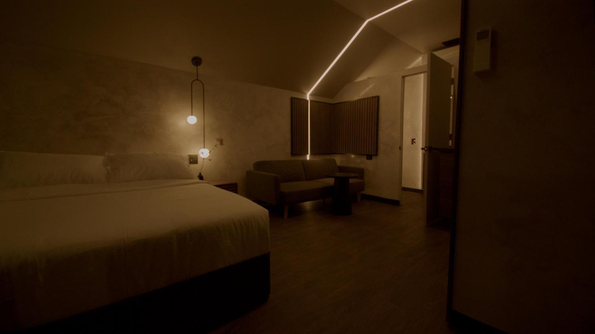 Emrose Luxury Cabins Brandon Екстериор снимка