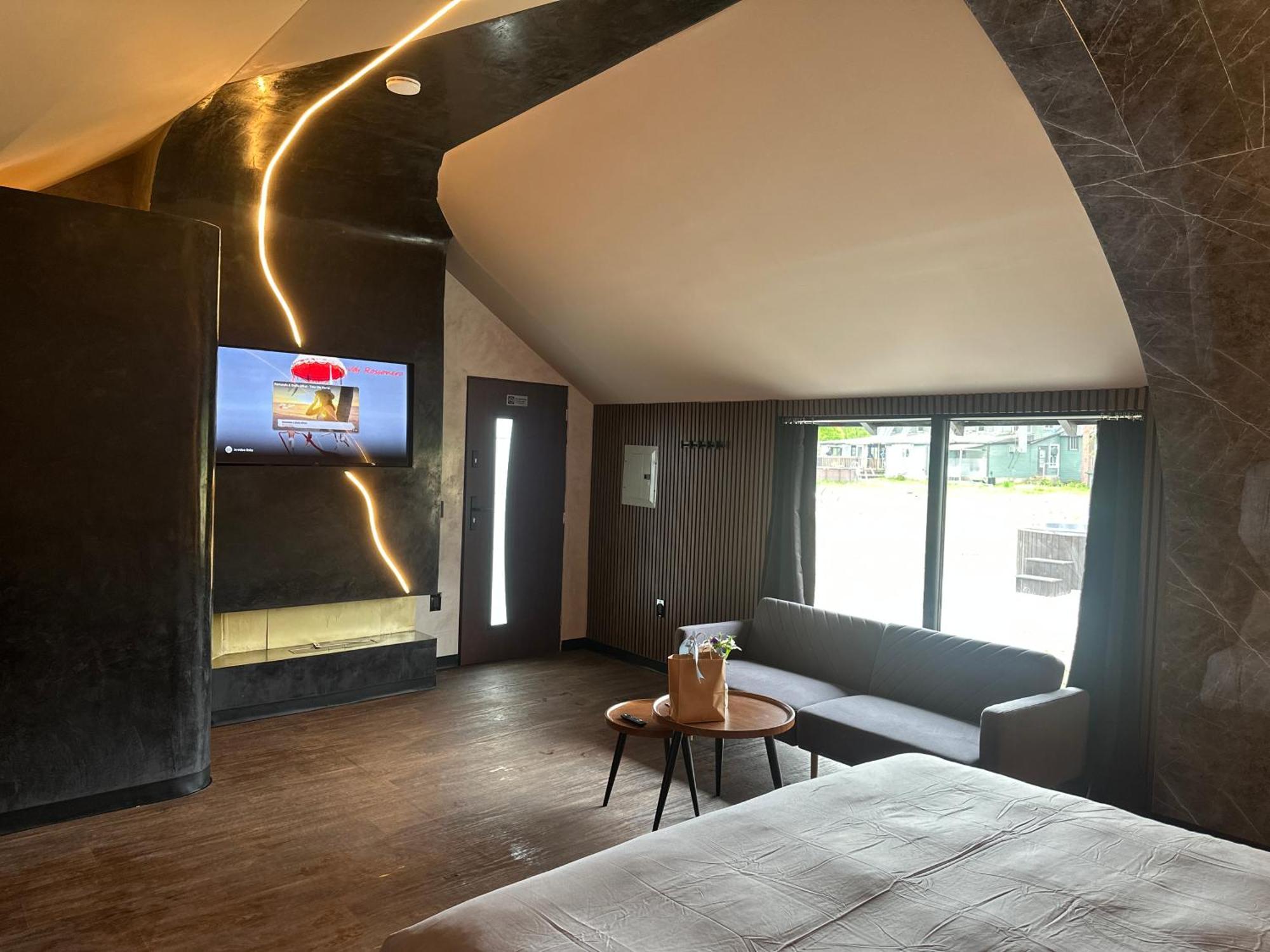 Emrose Luxury Cabins Brandon Стая снимка